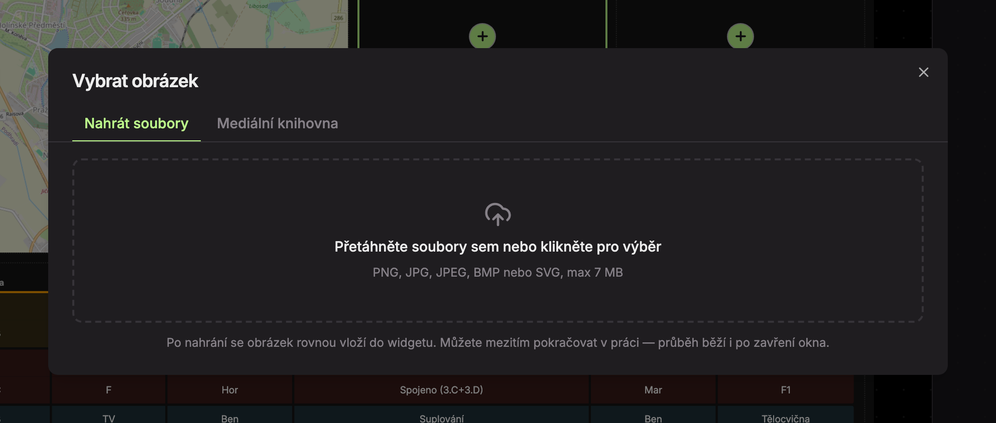 Karta Nahrát soubory: plocha pro přetažení souborů; po nahrání se obrázek rovnou vloží do widgetu